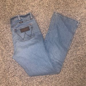 wrangler slim boot cut NEW WITHOUT TAGS